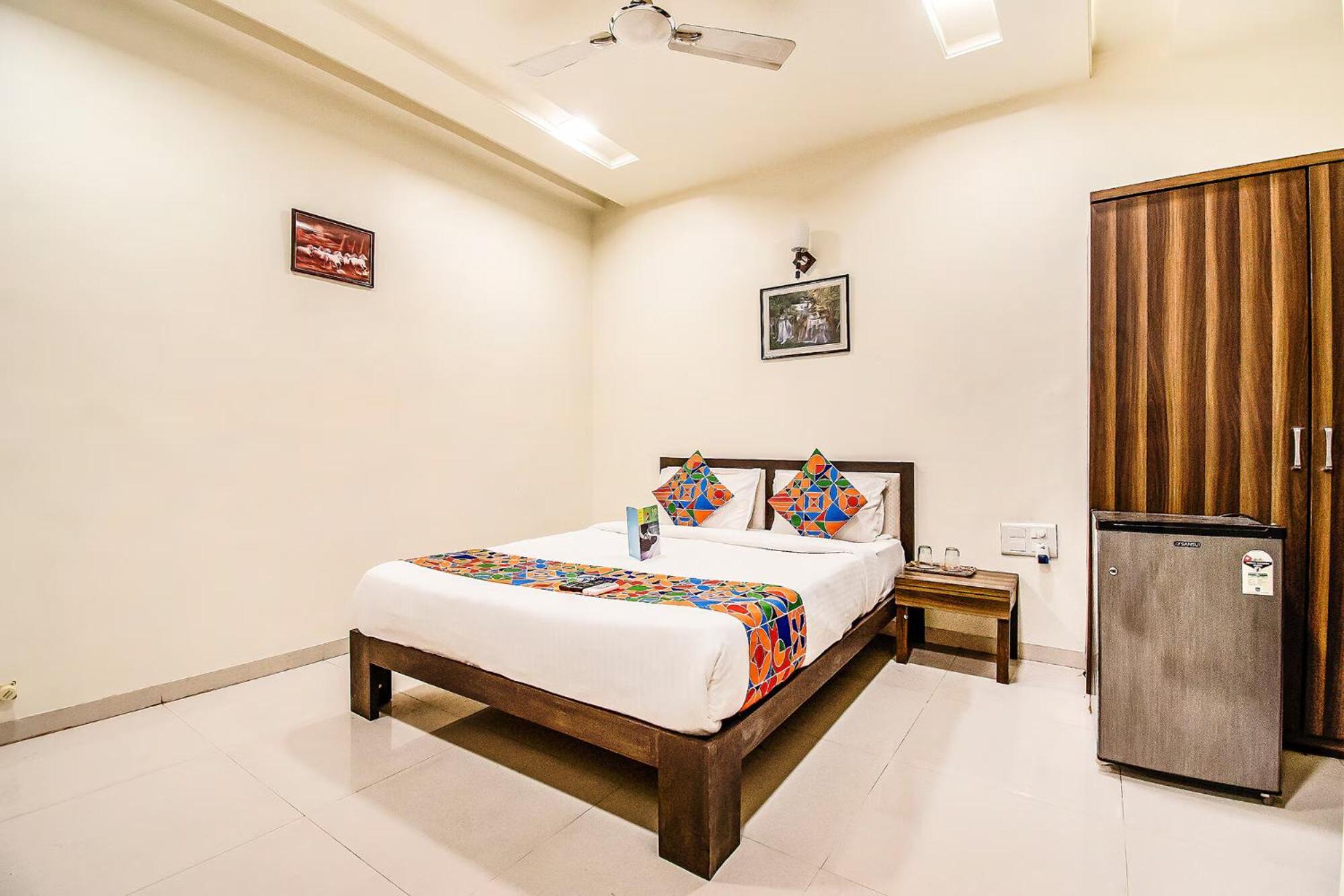 Fabhotel Maher Inn أحمد أباد المظهر الخارجي الصورة