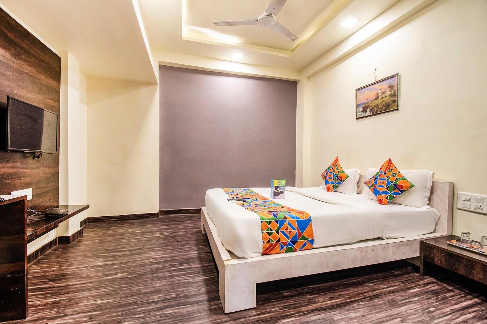 Fabhotel Maher Inn أحمد أباد المظهر الخارجي الصورة